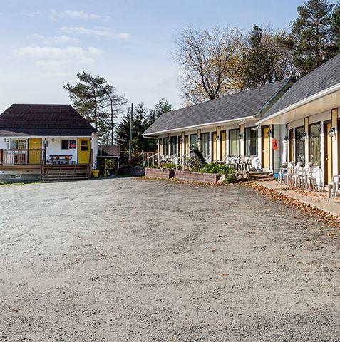 Highland Court Motel Huntsville Bagian luar foto